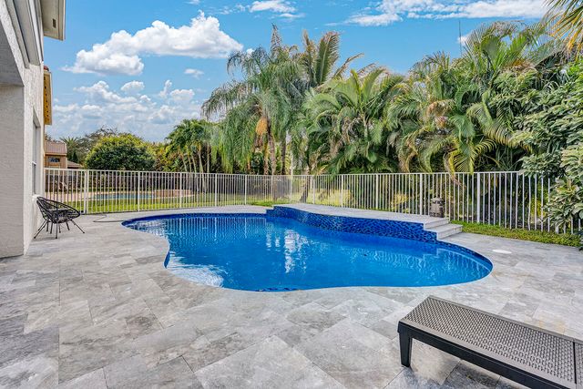 15643 Messina Isle Court, Delray Beach, FL 33446