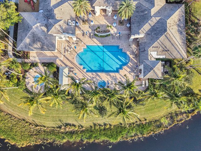 15643 Messina Isle Court, Delray Beach, FL 33446