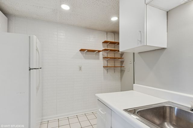 2335 W School Street, Chicago, IL 60618