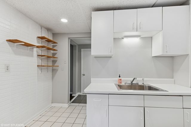 2335 W School Street, Chicago, IL 60618