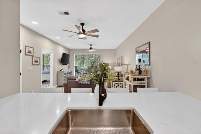 200 Sandestin Lane APT 708, Miramar Beach, FL 32550