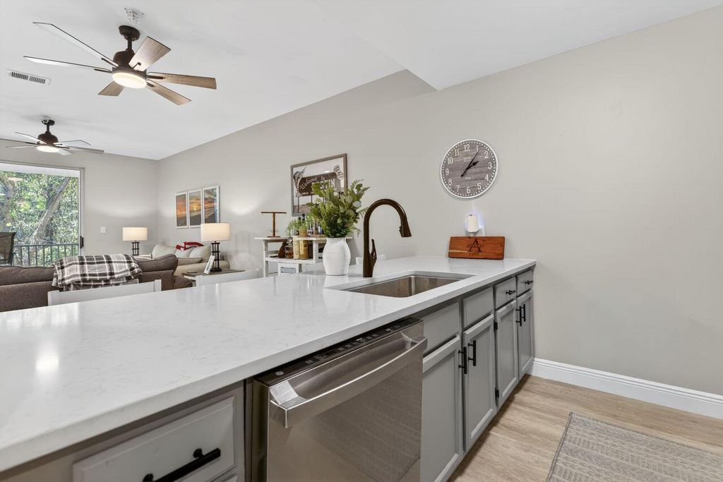 200 Sandestin Lane APT 708, Miramar Beach, FL 32550