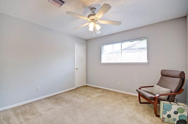 609 Mary Ann Drive, Friendswood, TX 77546
