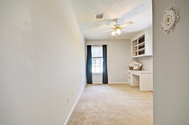 609 Mary Ann Drive, Friendswood, TX 77546