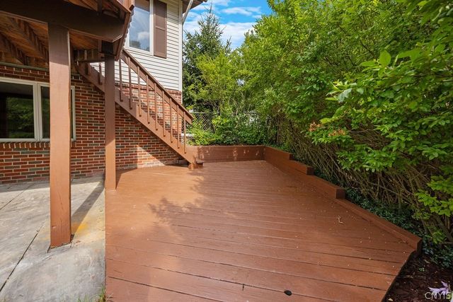 100 Eden Roc Circle, Dewitt, NY 13214