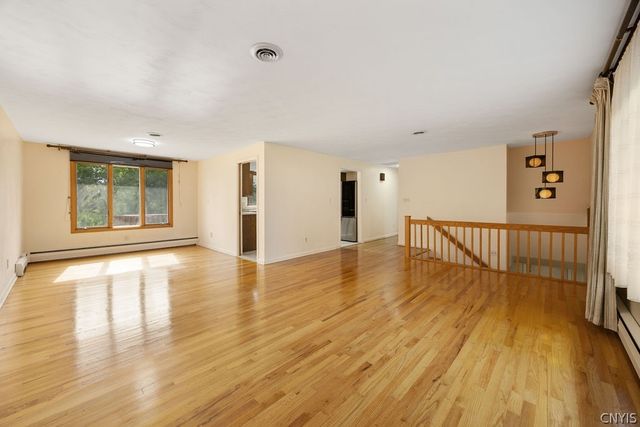 100 Eden Roc Circle, Dewitt, NY 13214