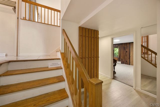 100 Eden Roc Circle, Dewitt, NY 13214