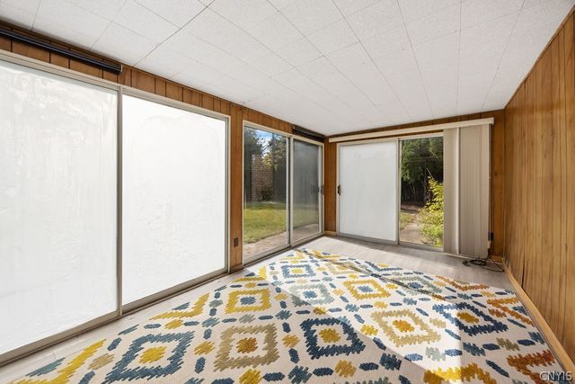 100 Eden Roc Circle, Dewitt, NY 13214
