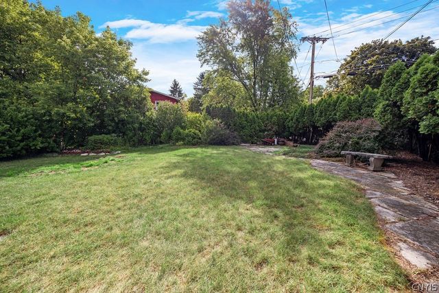 100 Eden Roc Circle, Dewitt, NY 13214
