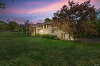 100 Eden Roc Circle, Dewitt, NY 13214