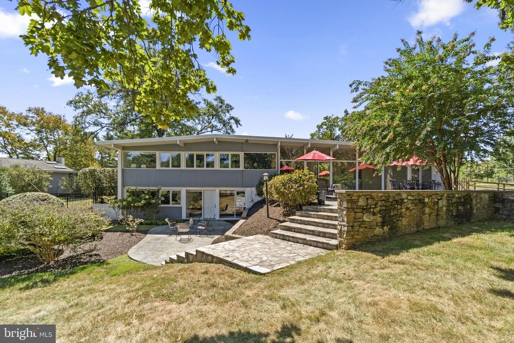 8203 TALL CHIMNEY CT, Pikesville, MD 21208