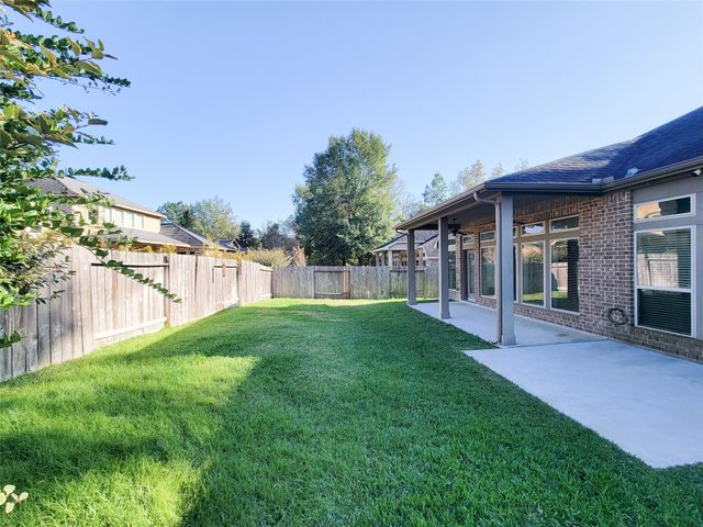 106 Colina Vista Way, Montgomery, TX 77316