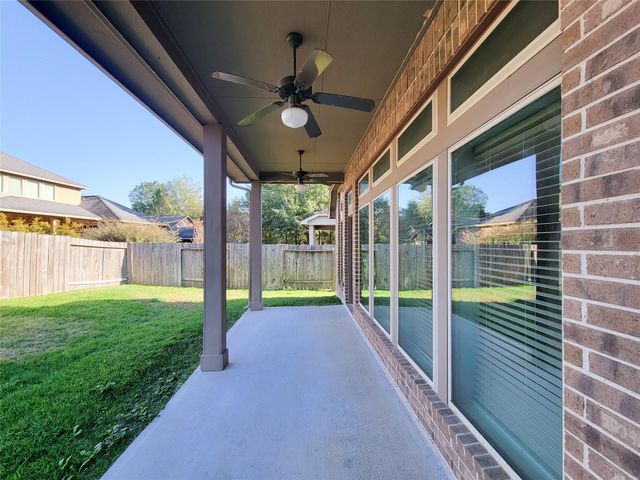 106 Colina Vista Way, Montgomery, TX 77316