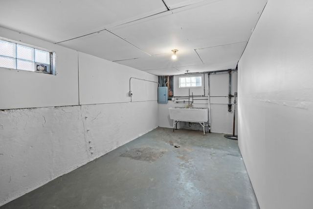 10214 S La Salle Street, Chicago, IL 60628