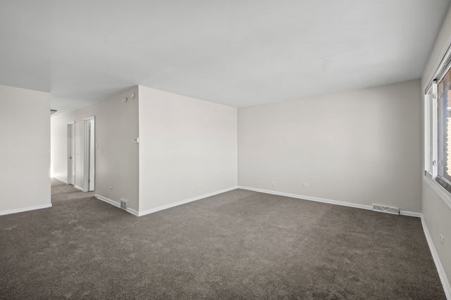 10214 S La Salle Street, Chicago, IL 60628