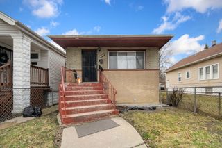 10214 S La Salle Street, Chicago, IL 60628