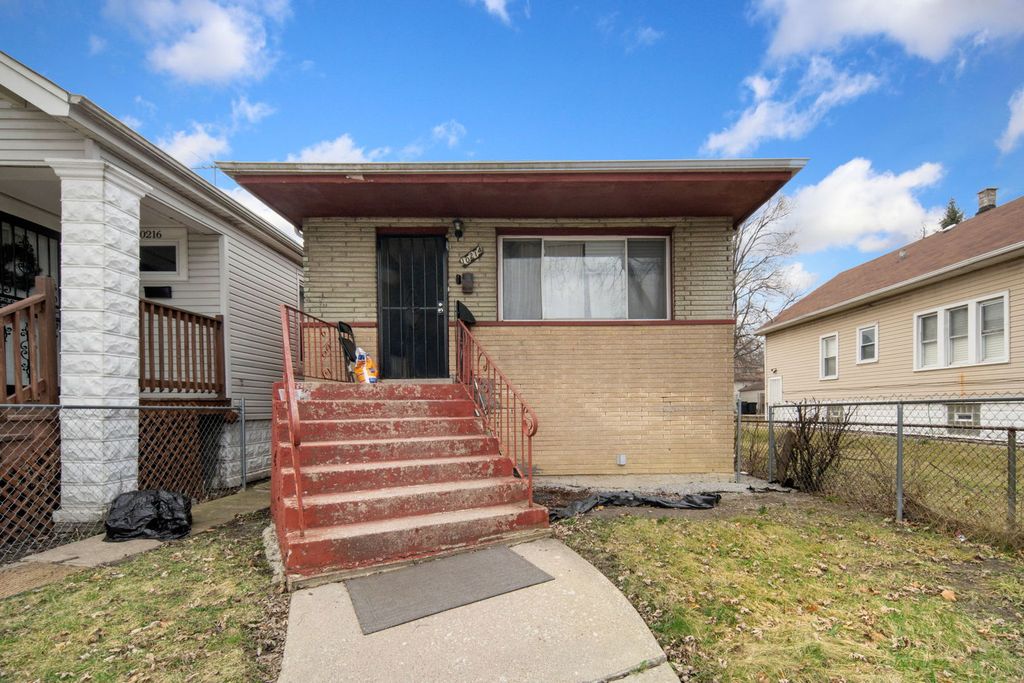 10214 S La Salle Street, Chicago, IL 60628