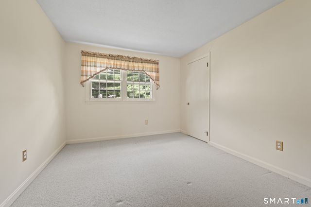 492 Dowd Avenue 492, Canton, CT 06019