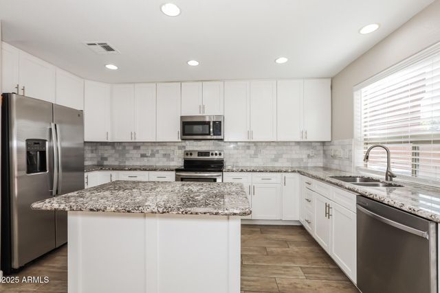 1101 E TAYLOR Trail, San Tan Valley, AZ 85143