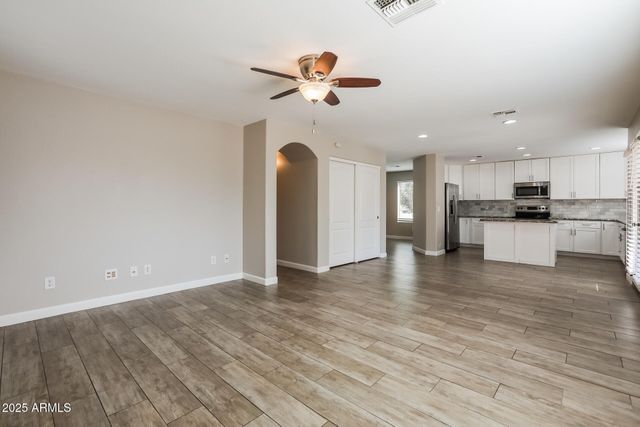 1101 E TAYLOR Trail, San Tan Valley, AZ 85143