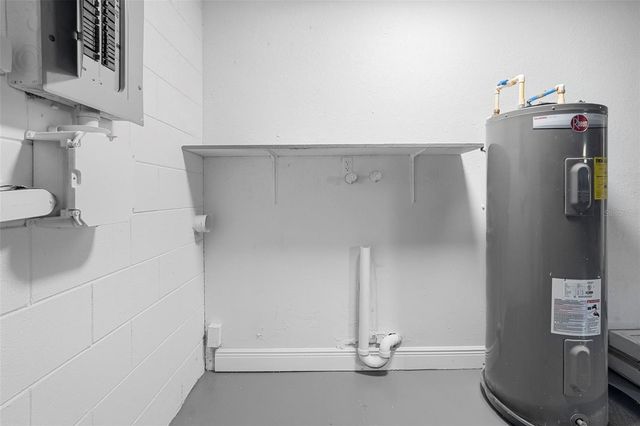 1812 BAYWOOD AVENUE, Orlando, FL 32818