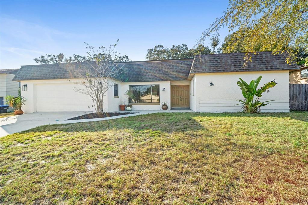 Image 2 of property listing at 1812 BAYWOOD AVENUE, Orlando, FL 32818