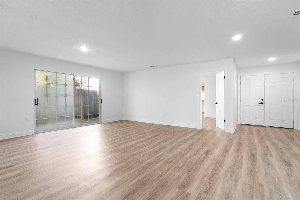 Image 18 of property listing at 1812 BAYWOOD AVENUE, Orlando, FL 32818