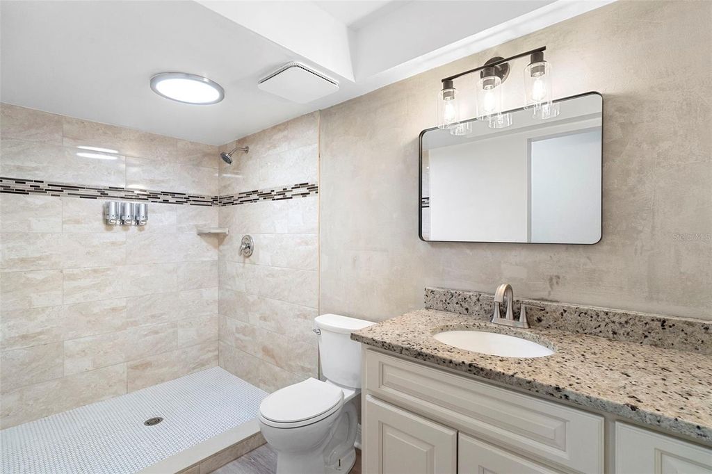 Image 21 of property listing at 1812 BAYWOOD AVENUE, Orlando, FL 32818