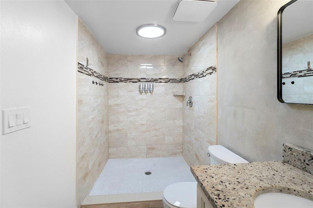 Image 23 of property listing at 1812 BAYWOOD AVENUE, Orlando, FL 32818