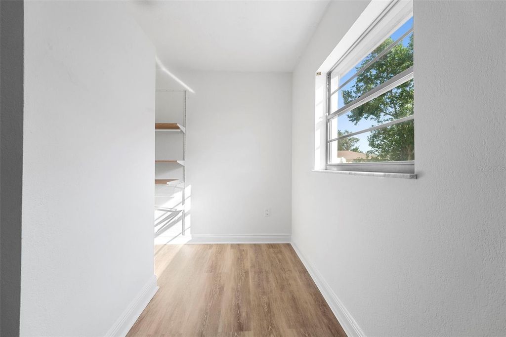 Image 27 of property listing at 1812 BAYWOOD AVENUE, Orlando, FL 32818