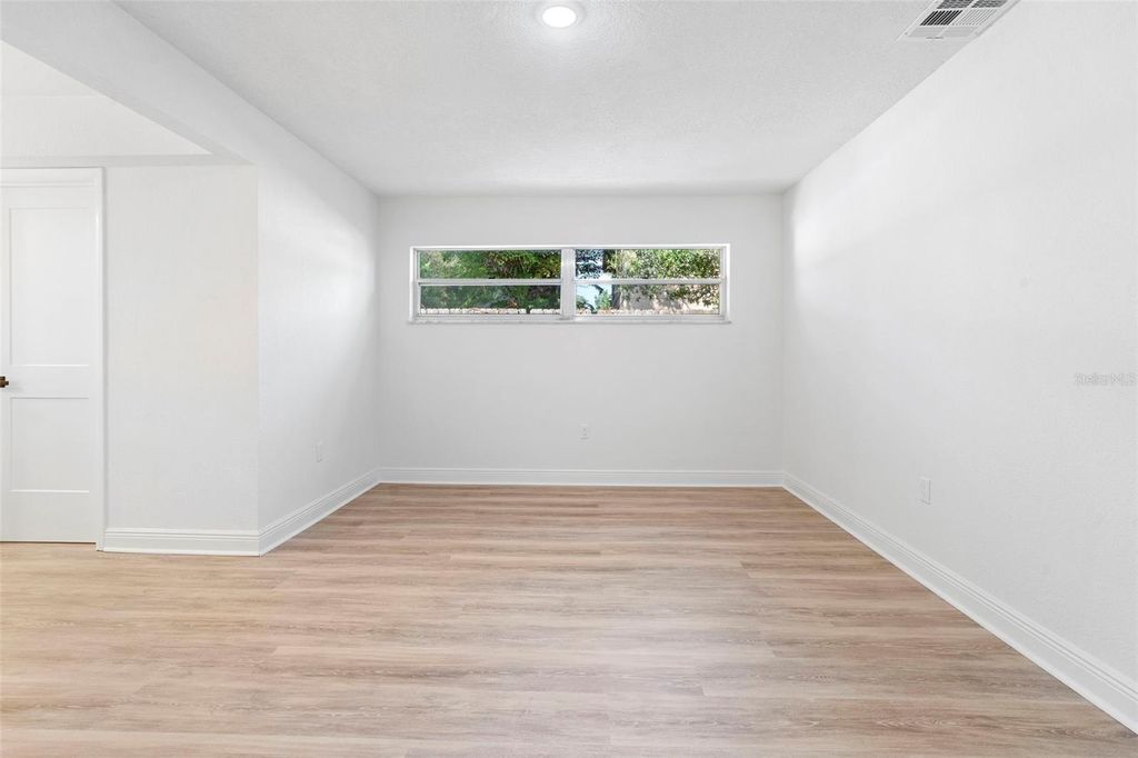 Image 40 of property listing at 1812 BAYWOOD AVENUE, Orlando, FL 32818