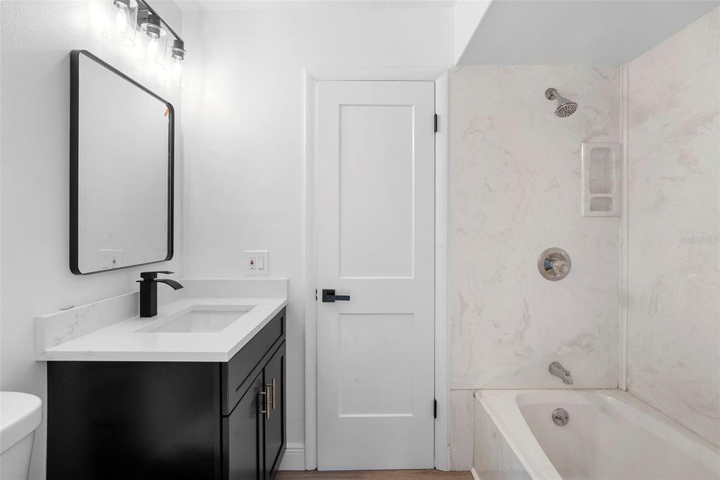 Image 46 of property listing at 1812 BAYWOOD AVENUE, Orlando, FL 32818