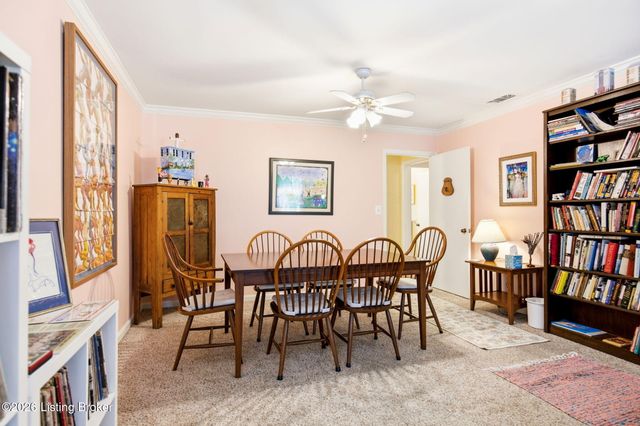 248 Stonehenge Dr 104, Louisville, KY 40207