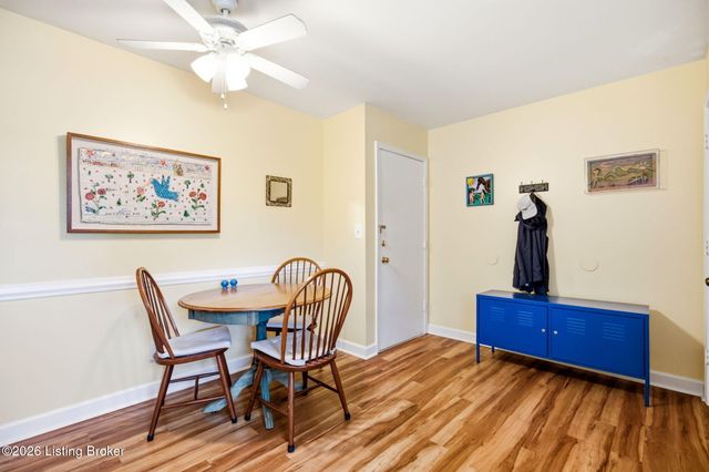 248 Stonehenge Dr 104, Louisville, KY 40207