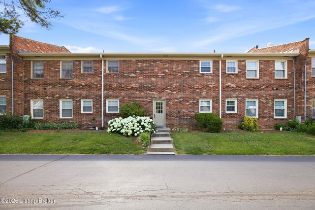 248 Stonehenge Dr 104, Louisville, KY 40207