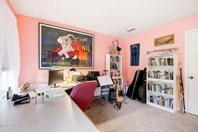 248 Stonehenge Dr 104, Louisville, KY 40207