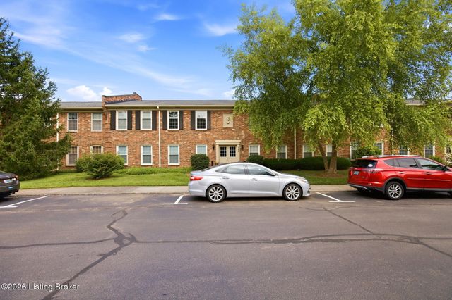 248 Stonehenge Dr 104, Louisville, KY 40207