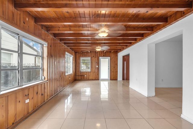 667 E 20th St, Hialeah, FL 33013