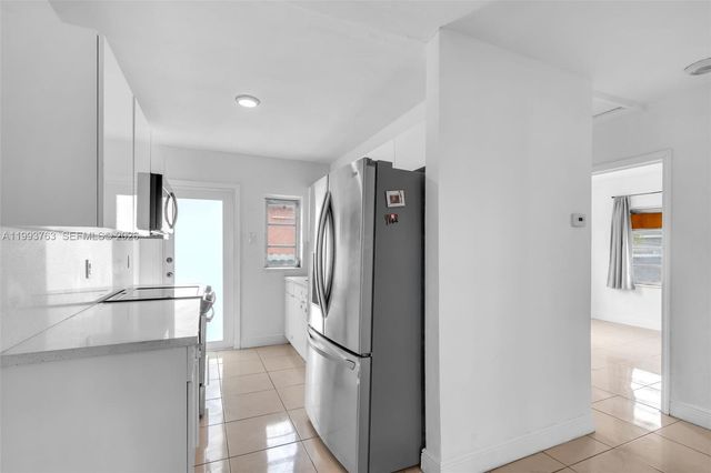 667 E 20th St, Hialeah, FL 33013