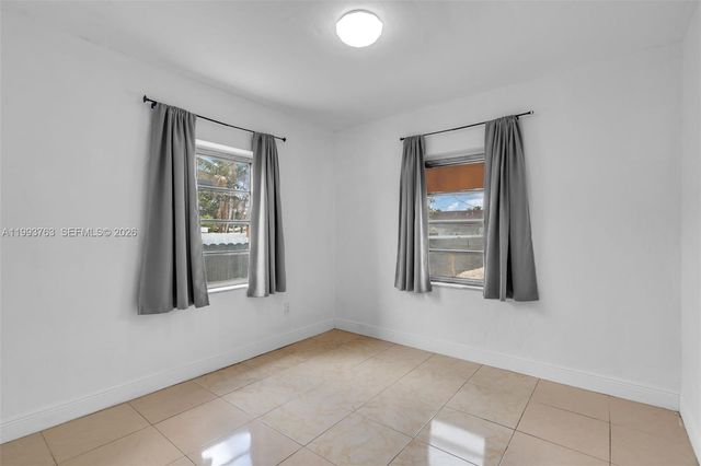 667 E 20th St, Hialeah, FL 33013