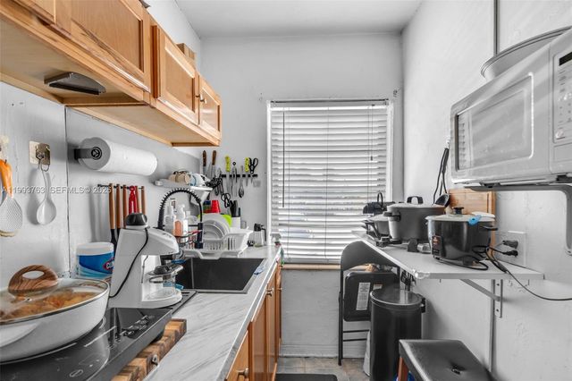 667 E 20th St, Hialeah, FL 33013