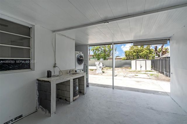 667 E 20th St, Hialeah, FL 33013