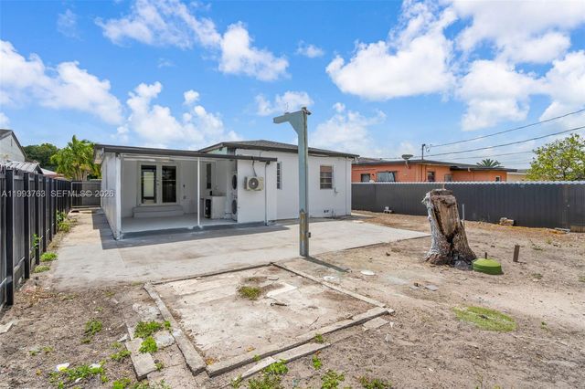 667 E 20th St, Hialeah, FL 33013