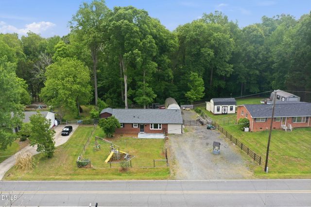 5414 Eastcrest Road, Mcleansville, NC 27301