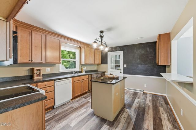 5414 Eastcrest Road, Mcleansville, NC 27301