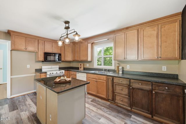 5414 Eastcrest Road, Mcleansville, NC 27301
