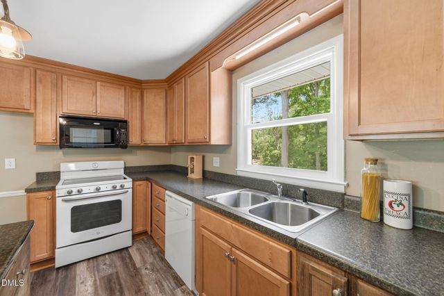 5414 Eastcrest Road, Mcleansville, NC 27301