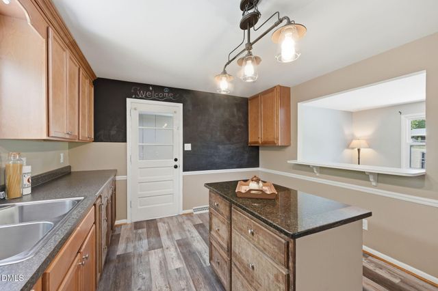 5414 Eastcrest Road, Mcleansville, NC 27301