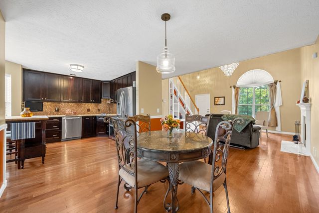 802 Crystal Ct, Mount Juliet, TN 37122