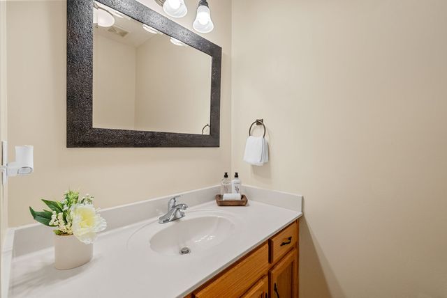 802 Crystal Ct, Mount Juliet, TN 37122